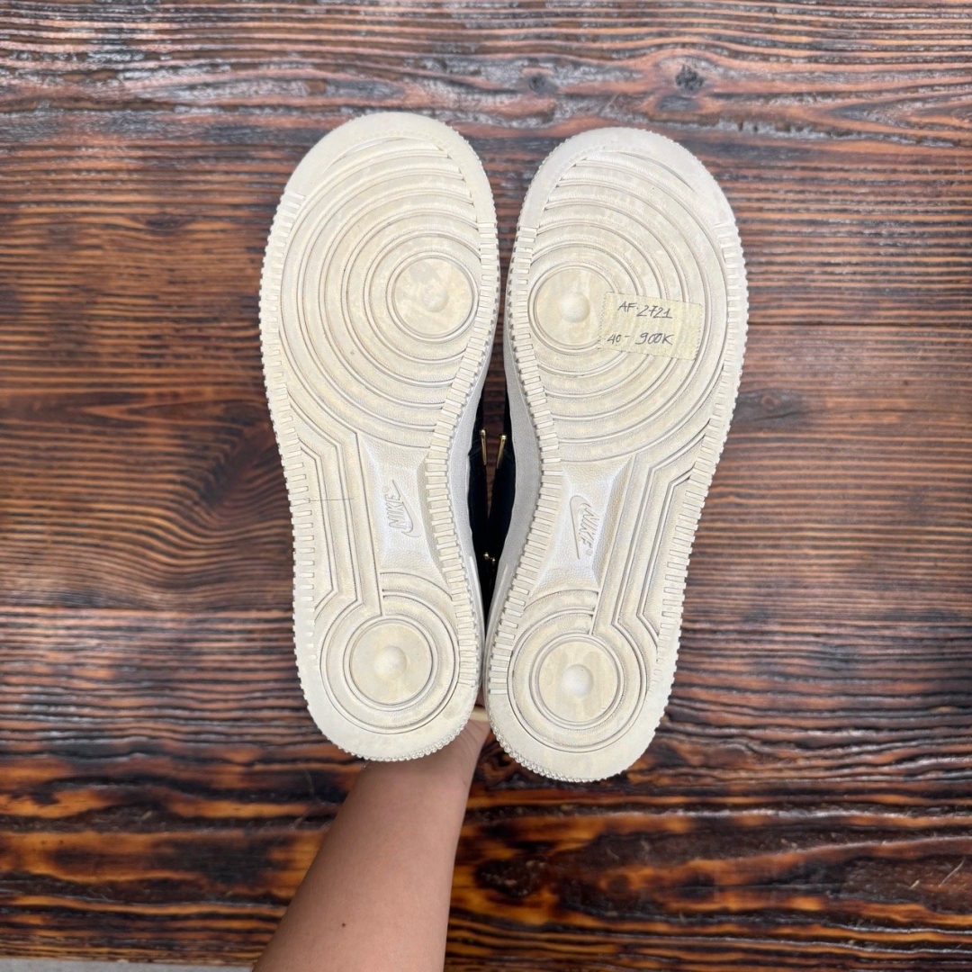 af2721 - AF1 Low Sisterhood Black - 40