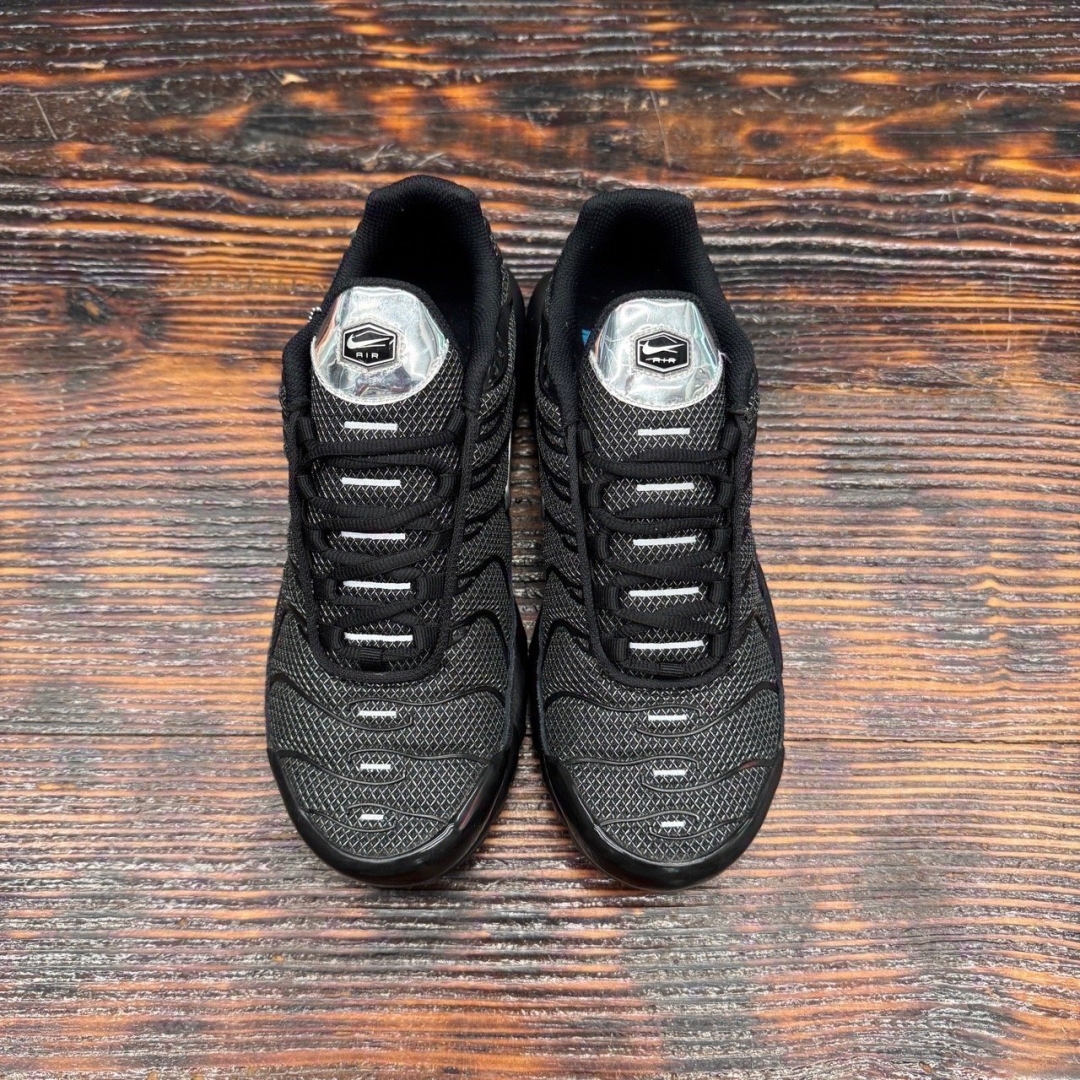 AM PLUS BLACK SUADE SILVER DS FB - 40