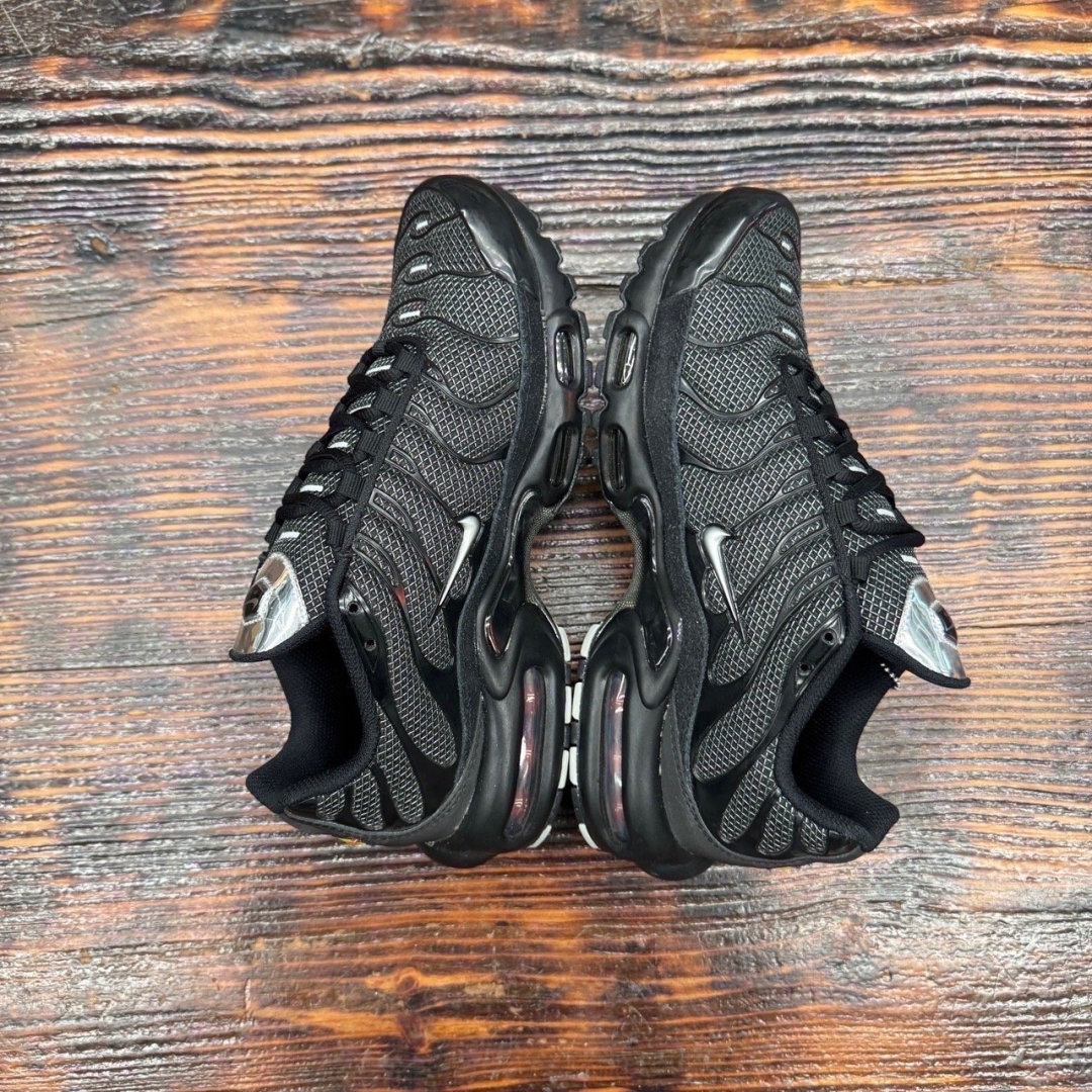 AM PLUS BLACK SUADE SILVER DS FB - 40