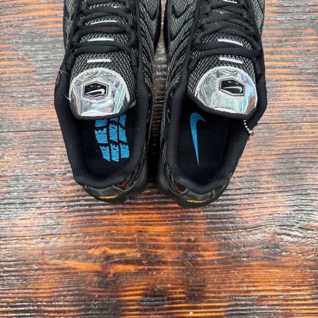 AM PLUS BLACK SUADE SILVER DS FB - 40