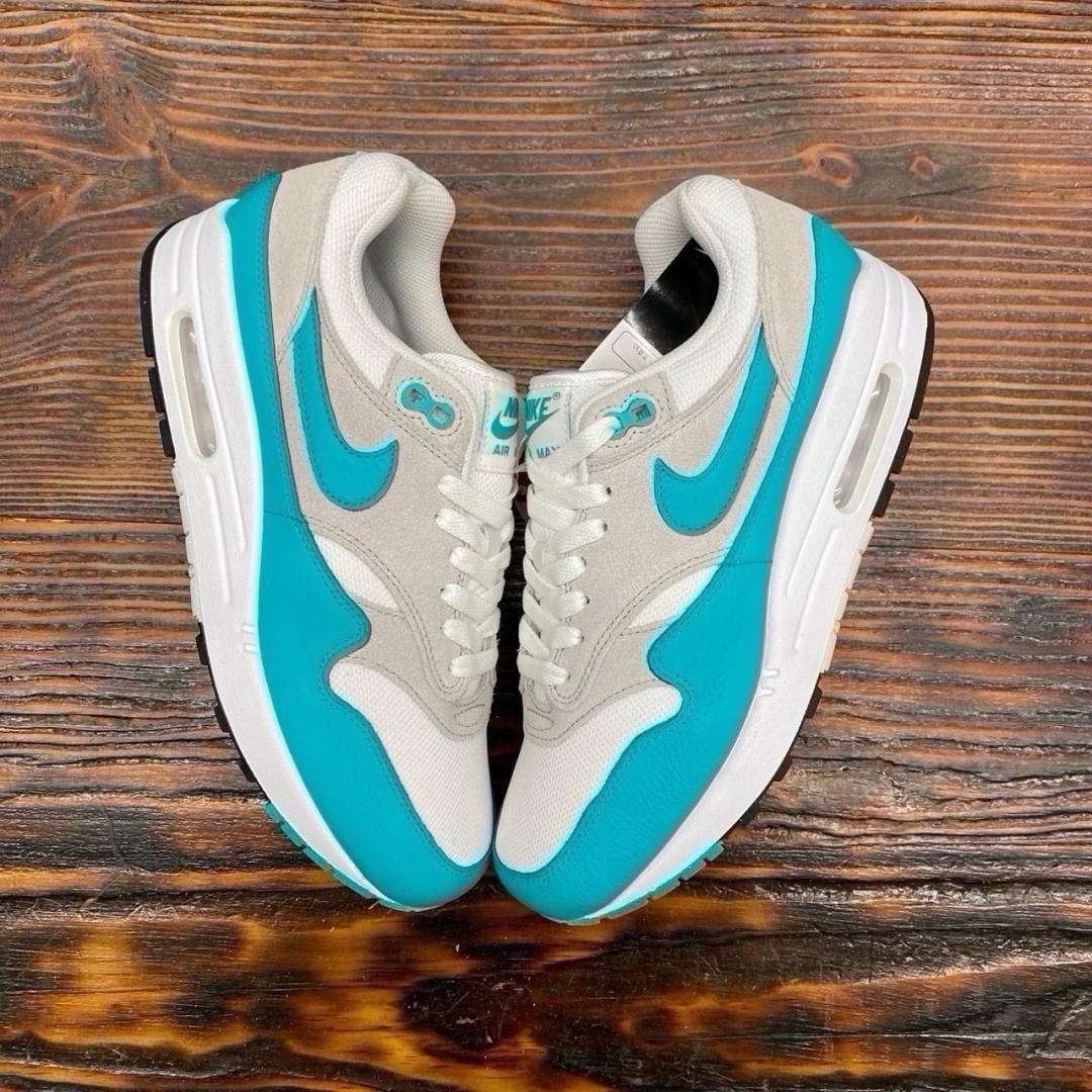 AM1 CLEAR JADE DS FB