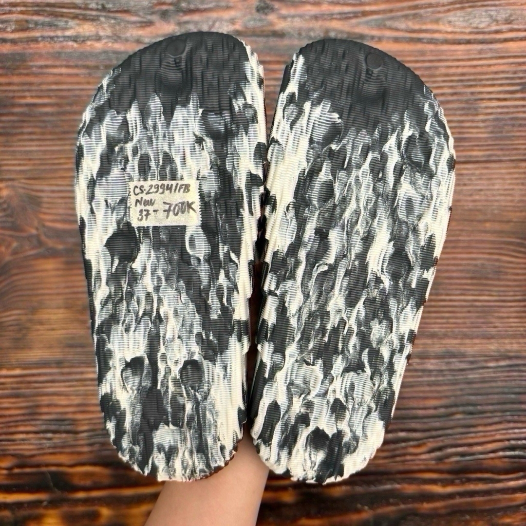 cs2994 - Adilette Slides Black Grey DS FB - 37