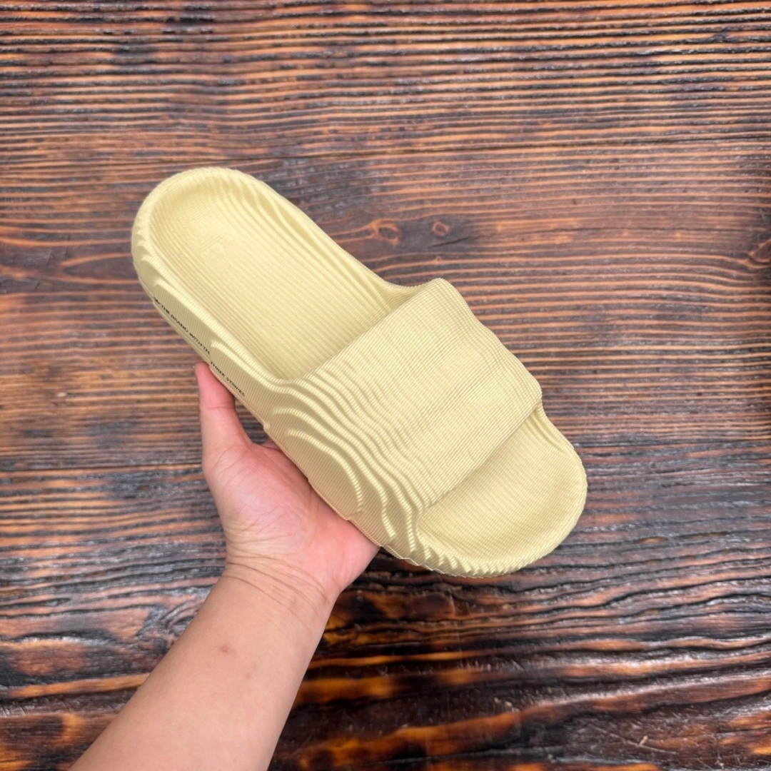 cs2995 - Adilette Slides Sand DS FB - 39