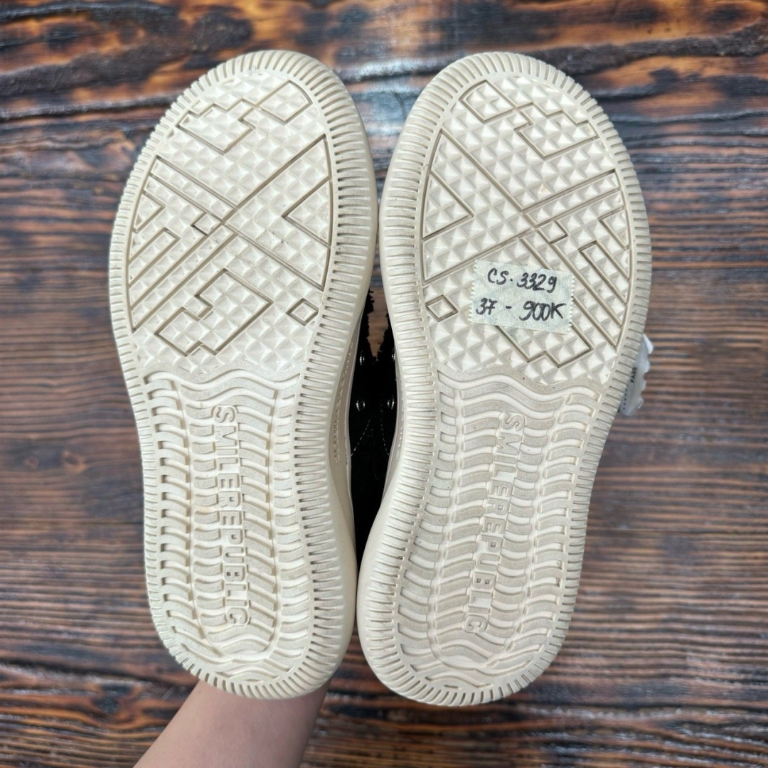 cs3300 - Smilerepublic Black Beige - 37