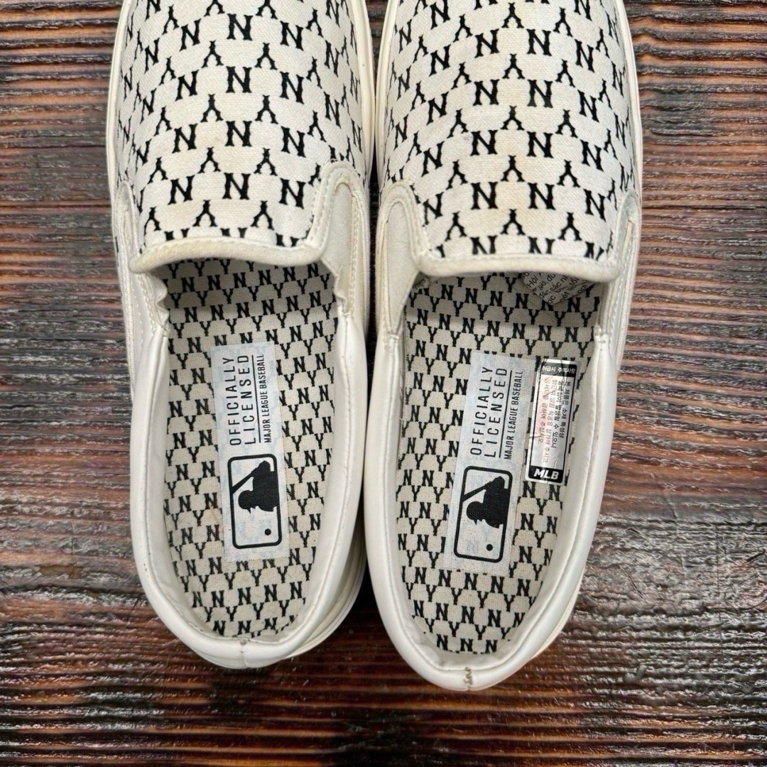 cs3421 - MLB Slipon Yankees - 42.5