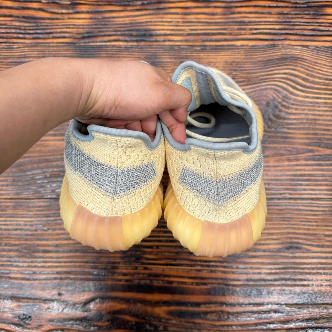 cs3667 - Yezzy 350 V2 Linen - 37
