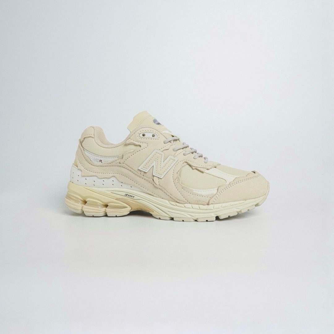 cs3708 - NBL2002 Protection Pack Sandstone DS FB - 40.5