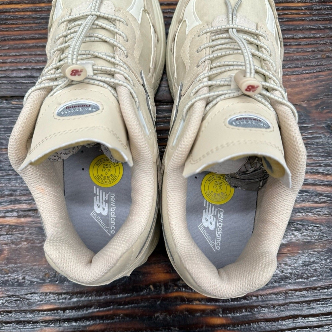 cs3708 - NBL2002 Protection Pack Sandstone DS FB - 40.5