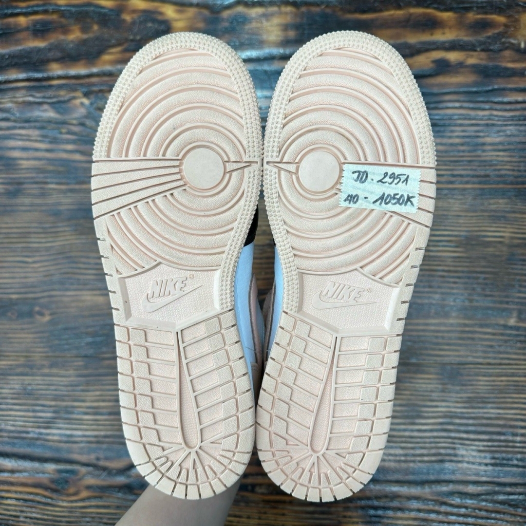 jd2951 - 1S Mid Crimson Tint Toe - 40