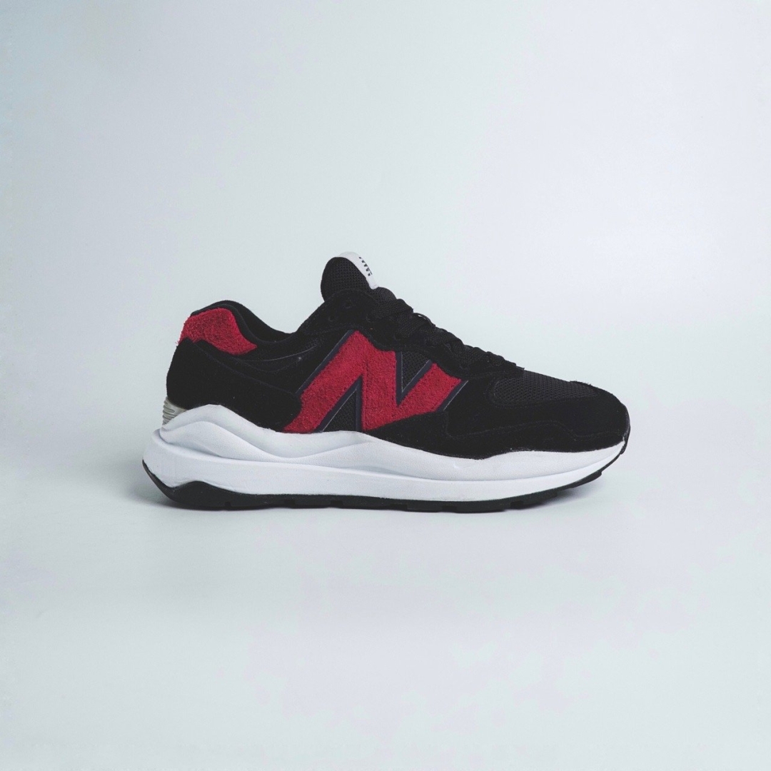 NBL 57/40 BLACK RED DS FB - 41.5