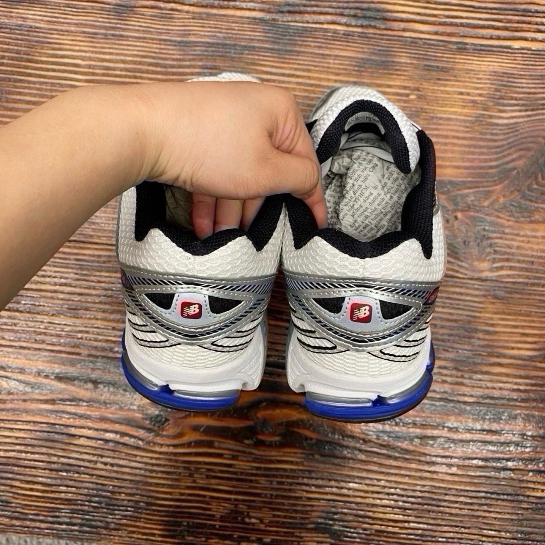 NBL860 WHITE TEAM ROYAL SILVER DS FB