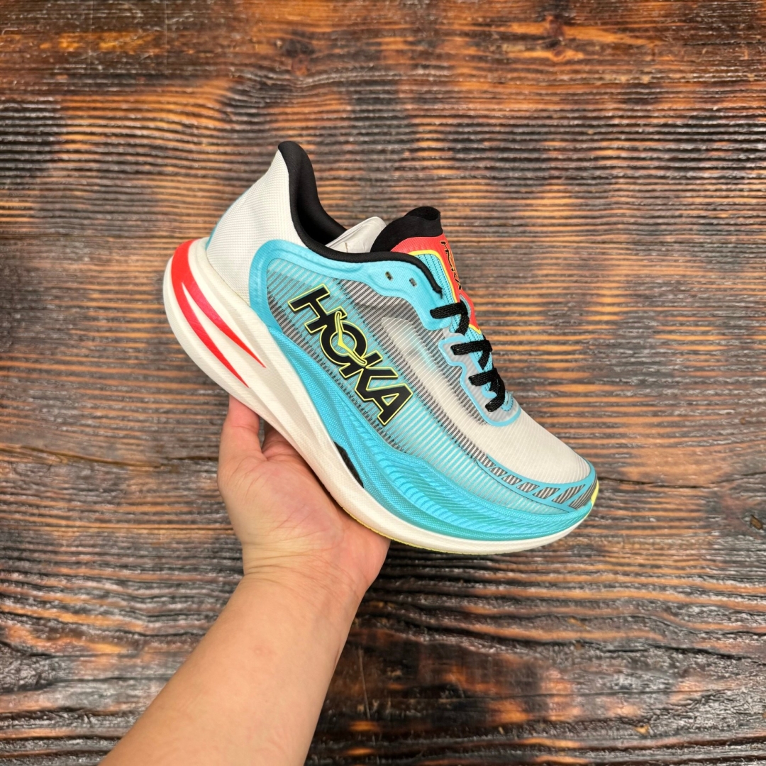 CS4021 - HOKA CIELO X1 FB - 37