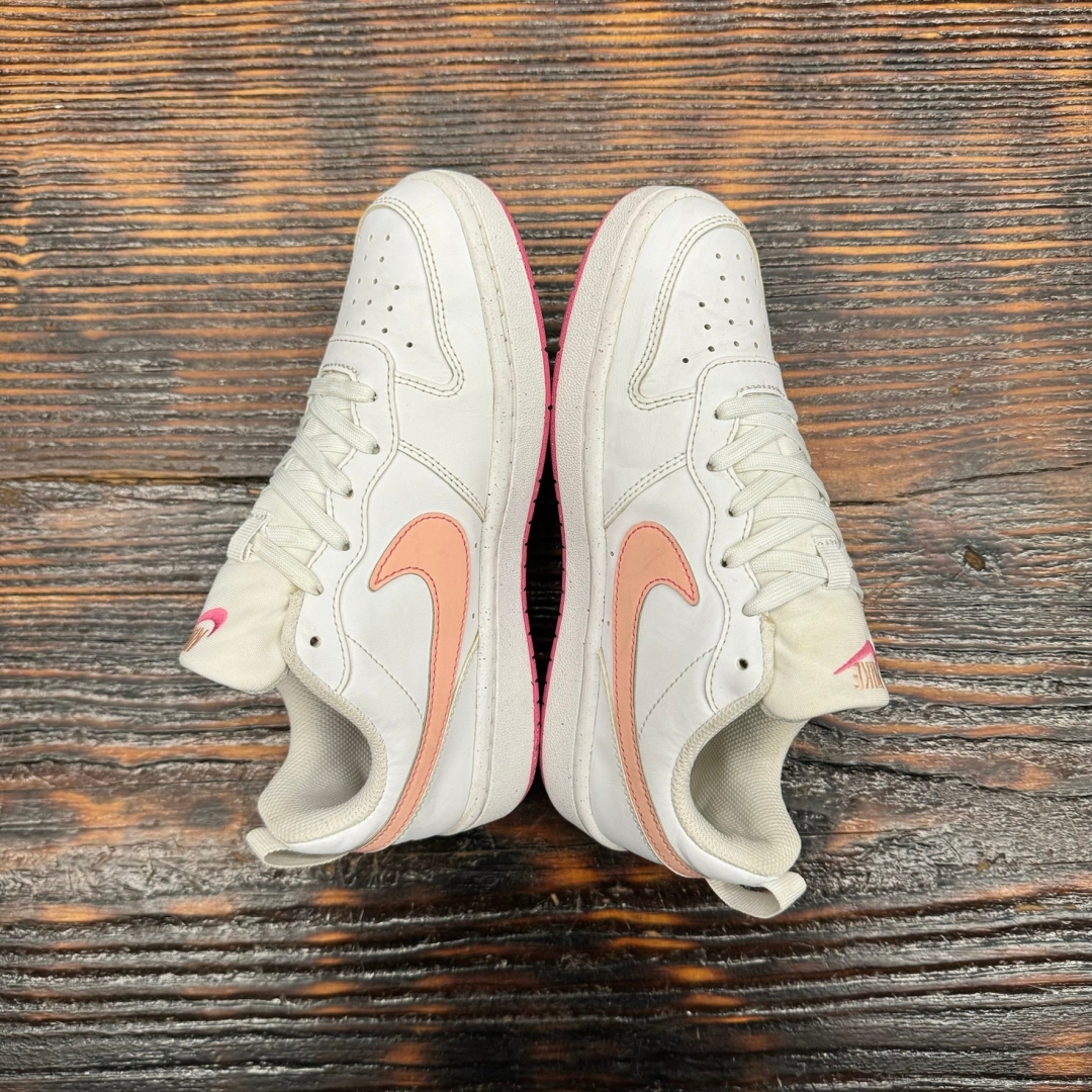 CS4034 - NIKE COURT BOROUGH WHITE PINK - 36,5