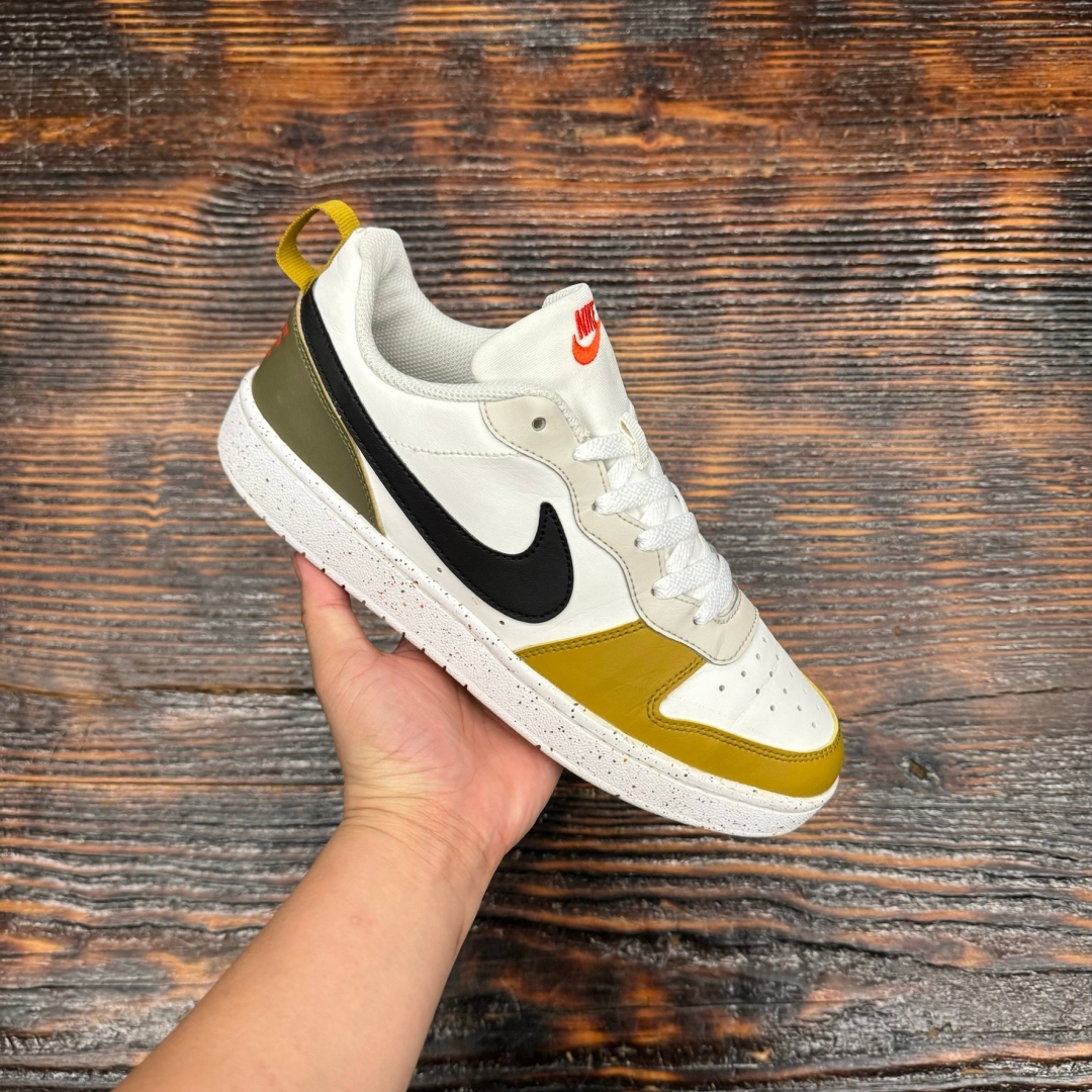 CS4035 - NIKE COURT BOROUGH OLIVE - 40