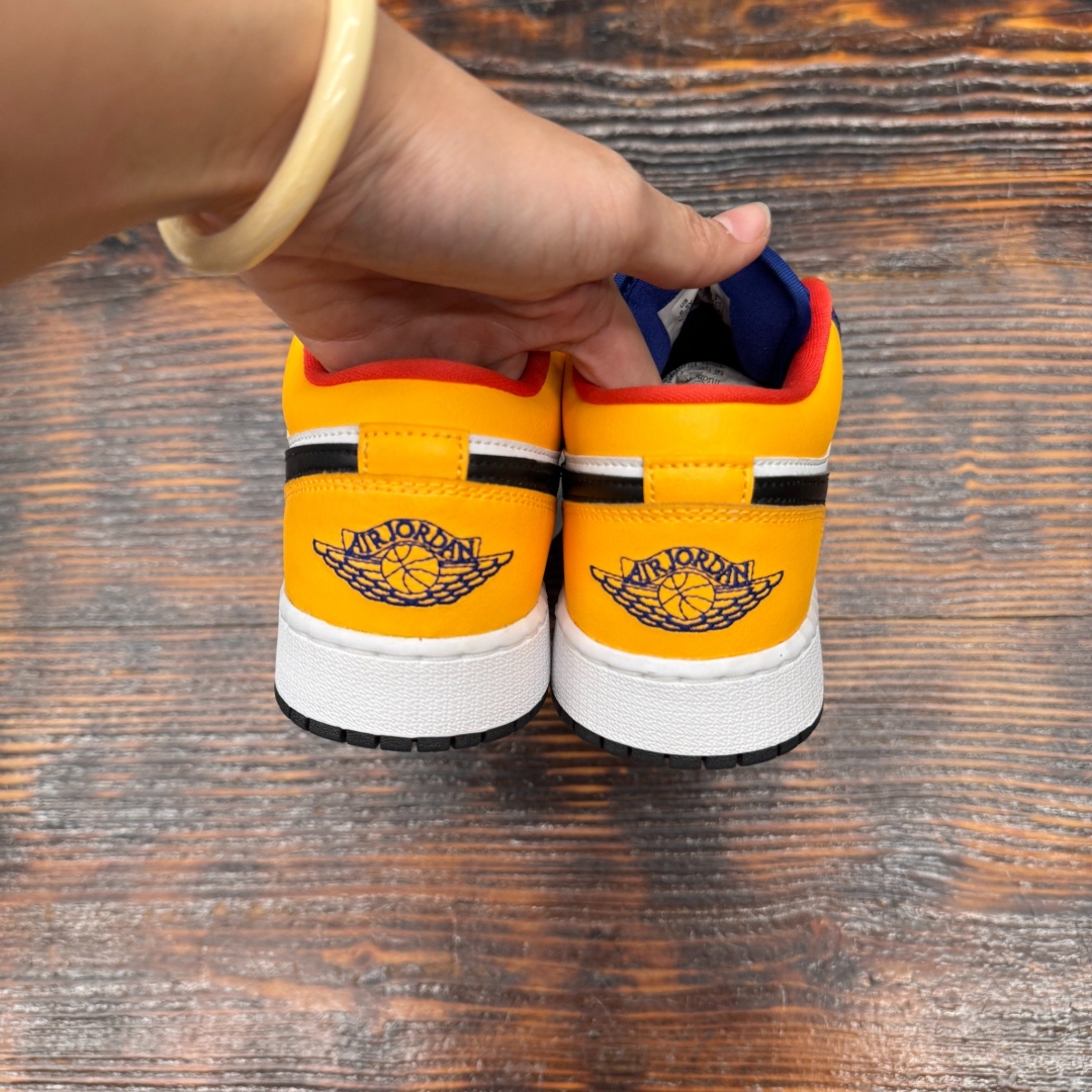 JD3164 - 1S LOW ROYAL YELLOW DS FB - 39