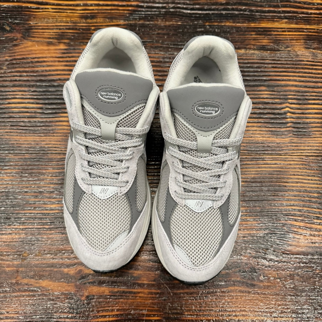ML2002R0 NEWBALANCE 2002 GREY DS FB