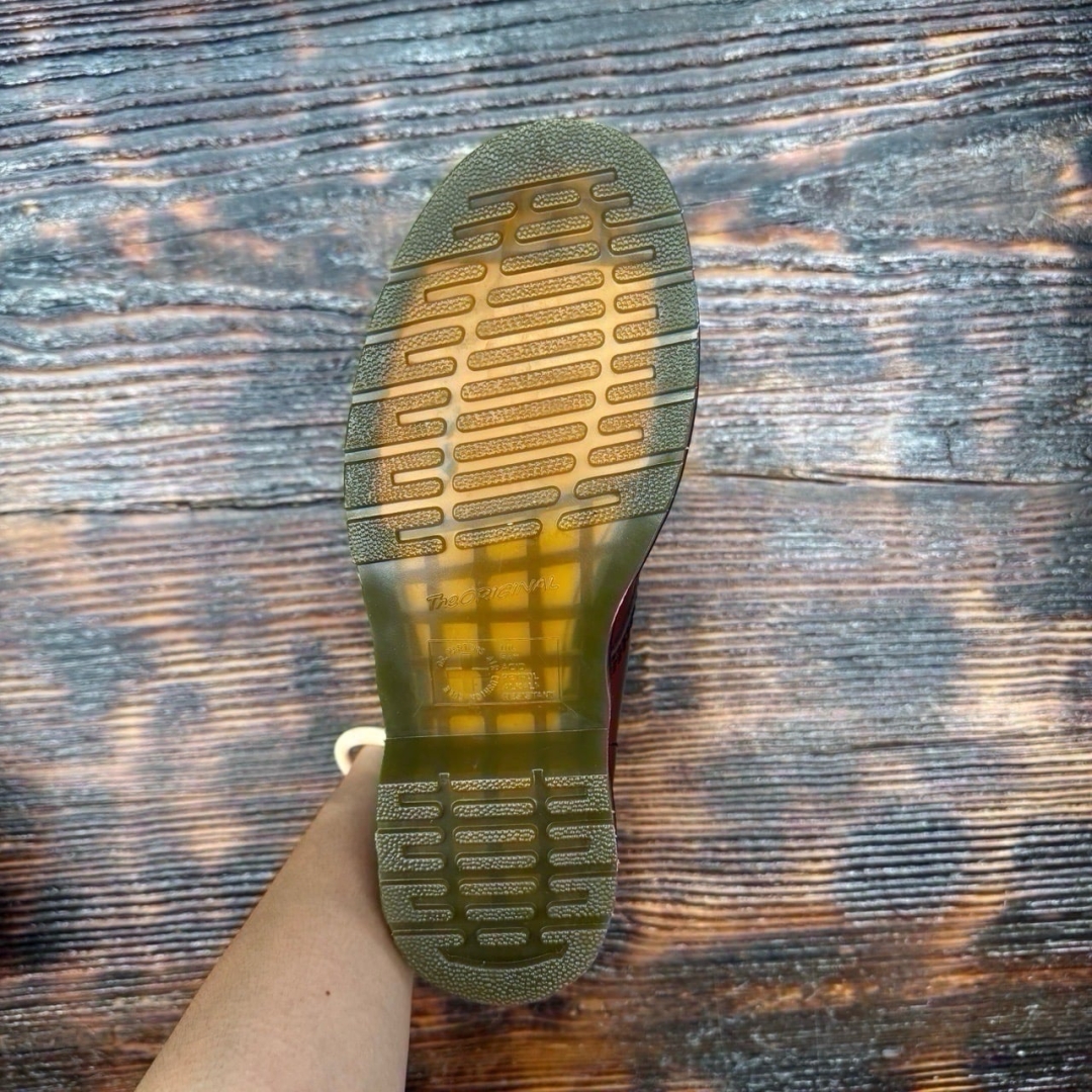 CS4162 - DR MARTENS 1460 CHERRY LN - 42