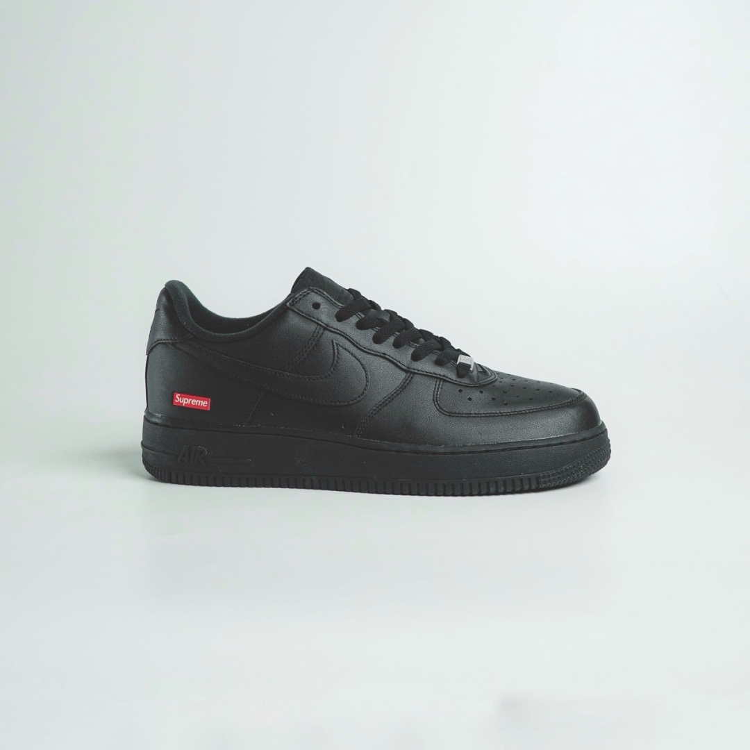 AF2774 - AF1 LOW BLACK X SUPREME DS FB -