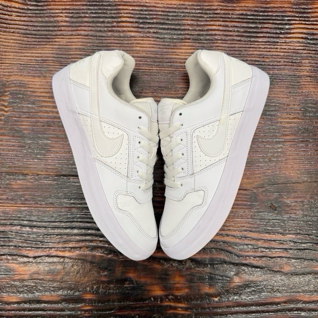CS4305 - NIKE SB DELTA FORCE WHITE - 42