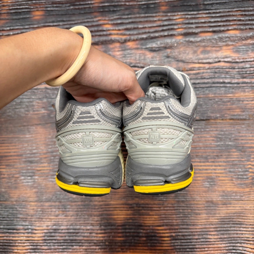 CS4317 - NEWBALANCE 1906 MOONROCK - 42,5