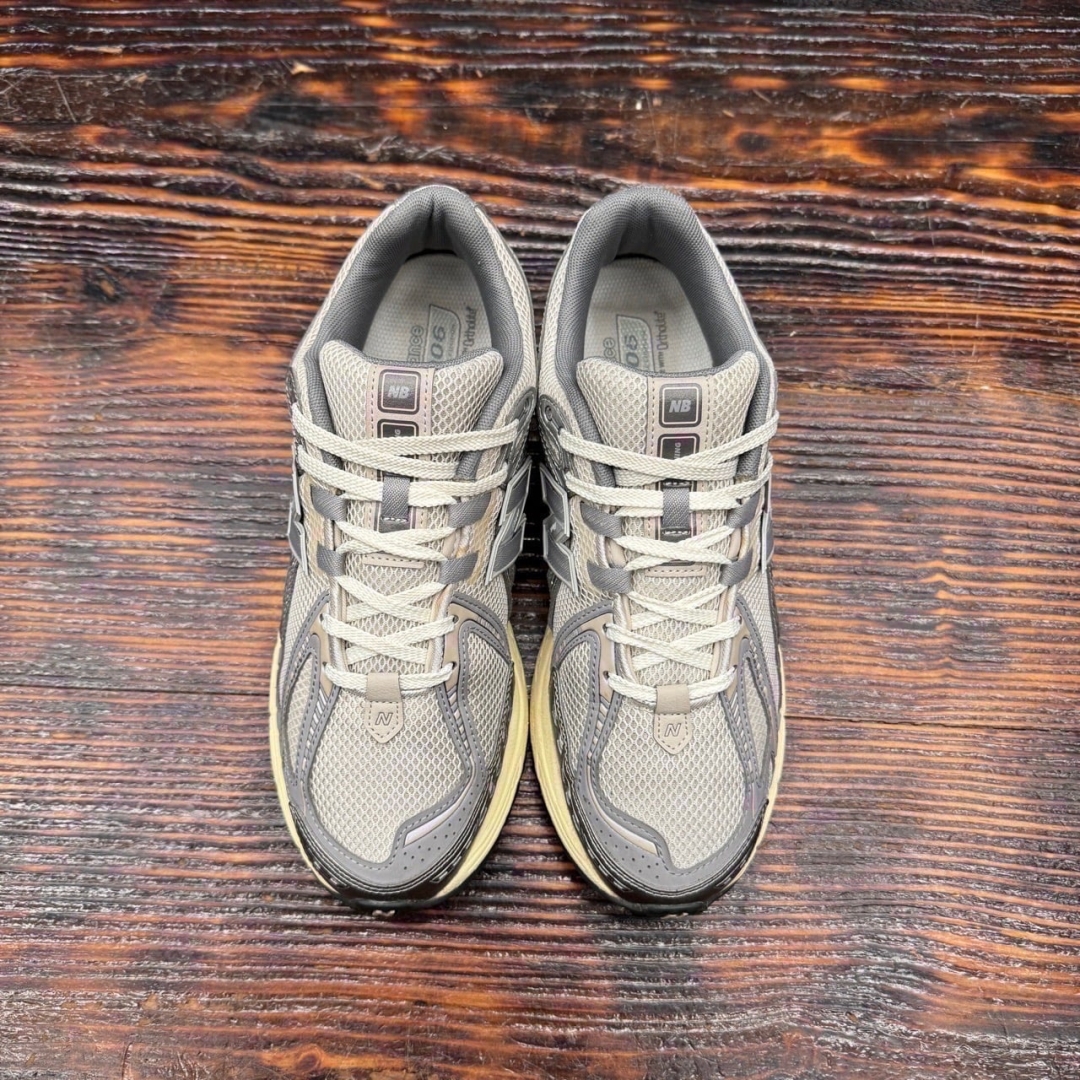 CS4317 - NEWBALANCE 1906 MOONROCK - 42,5