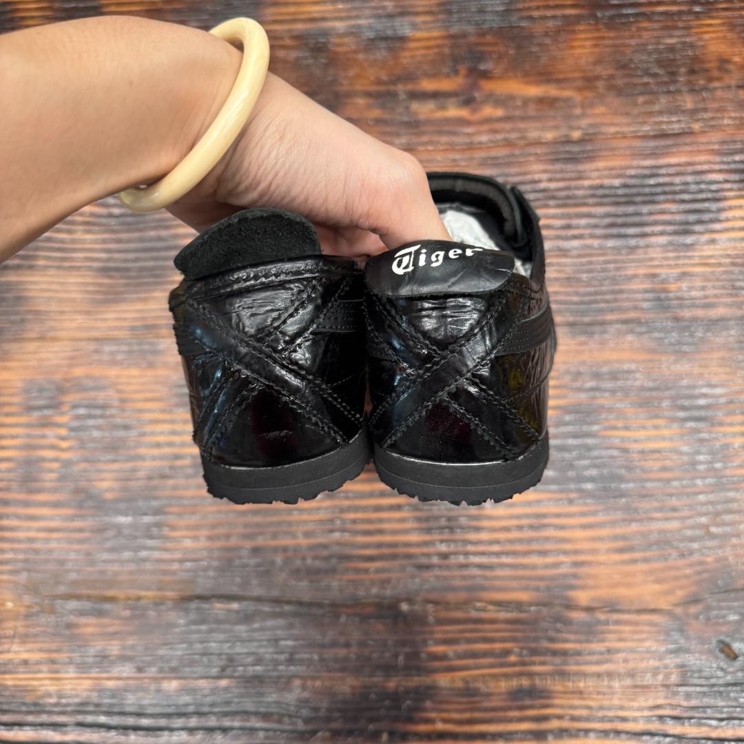 CS4377 - ONITSUKA TIGER MEXICO 66 MIDNIGHT PATENT - 38