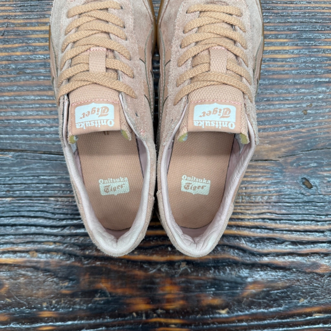 CS4392 - ONITSUKA TIGER TOKUTEN PINK GUM - 38