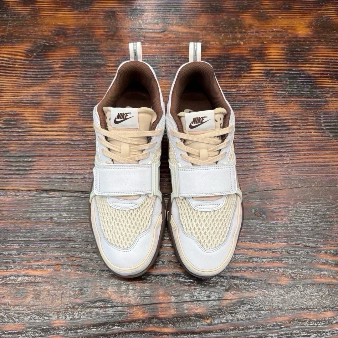 CS4729 - NIKE ZOOM FIELD X TRAVIS SCOTT FB - 42,5