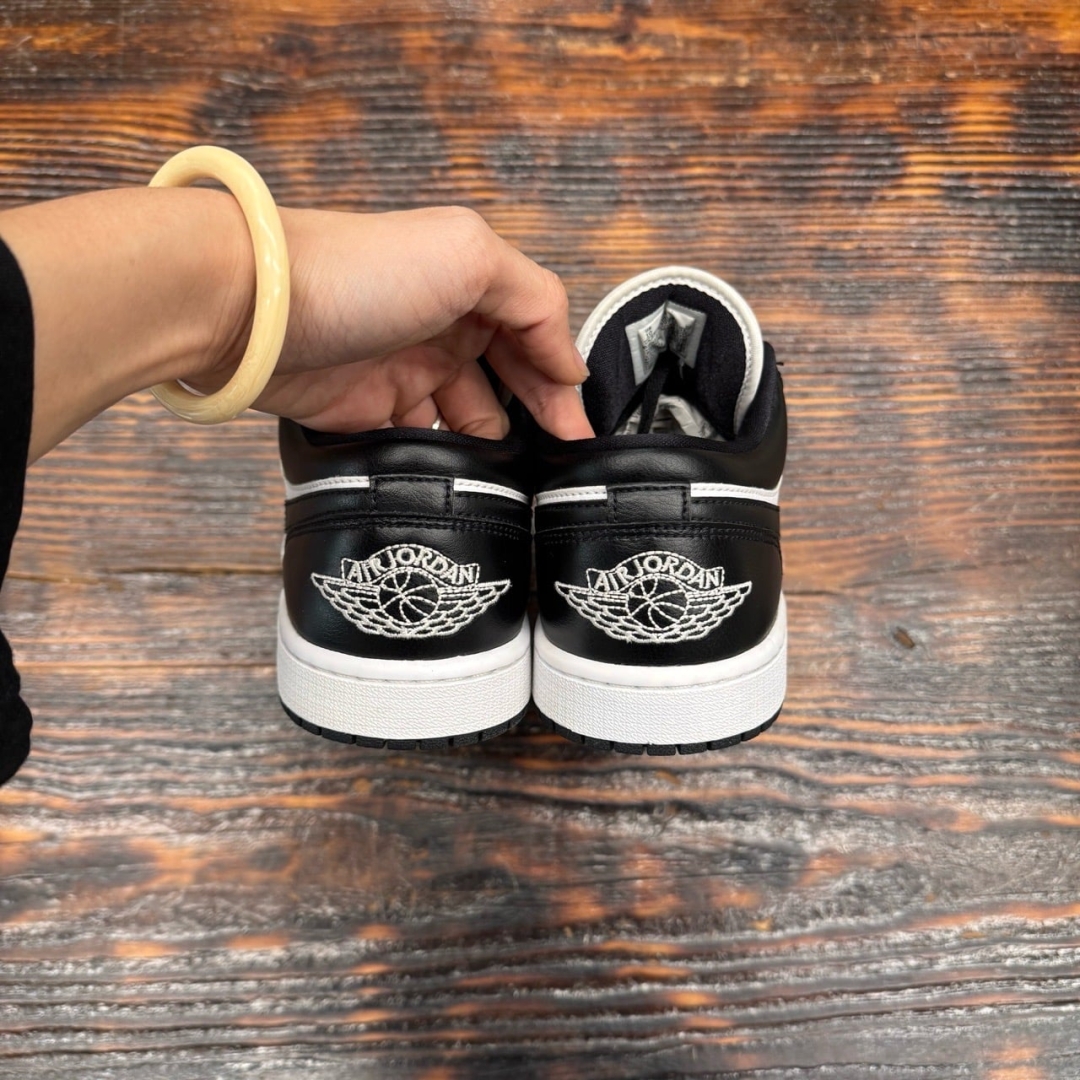 JD3336 - 1S LOW PANDA FB - 42