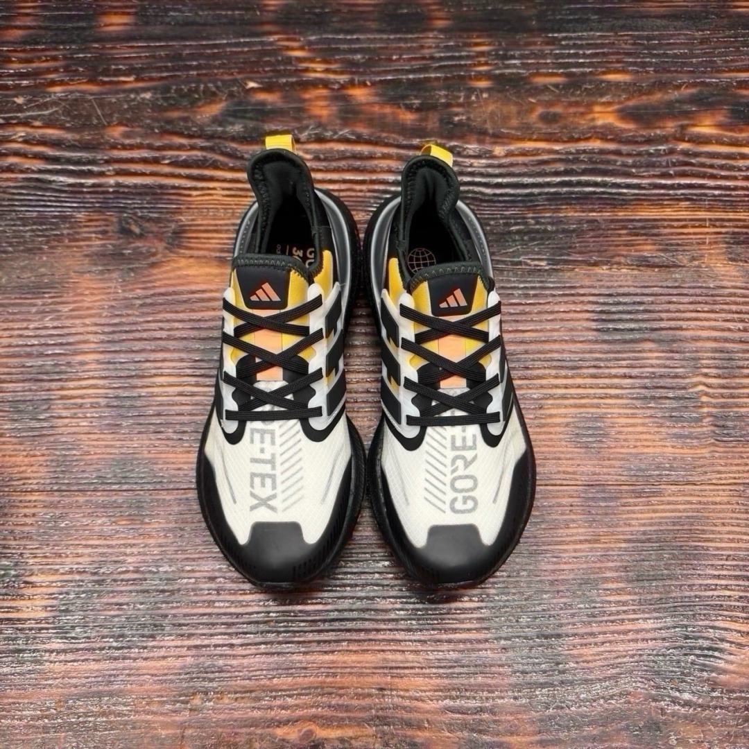 CS4749 - ULTRABOOST GORE-TEX LIGHT - 38