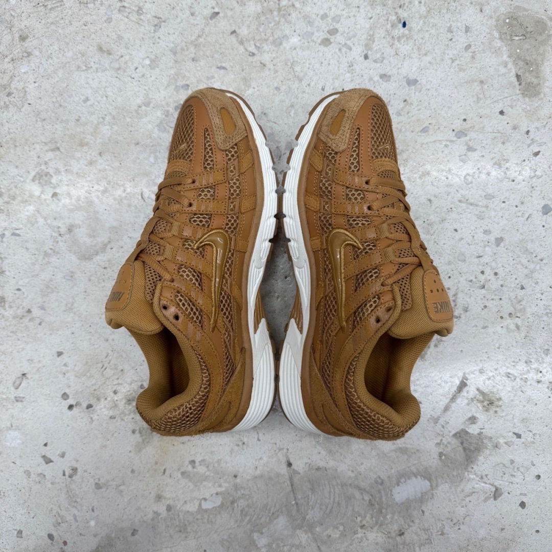 T826CS16 - NIKE P-6000 WHEAT - 40
