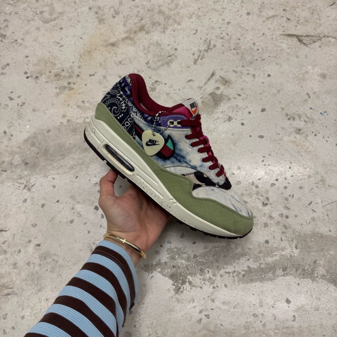 T826AM4 - NIKE AIR MAX CONCEPTS FB - 42