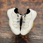 Jd2405 - Jordan 11 Legend Blue - 42