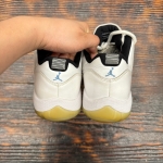 Jd2405 - Jordan 11 Legend Blue - 42