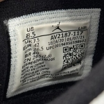 JD2405 - JORDAN 11 LEGEND BLUE - 42