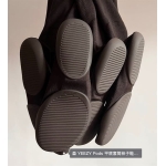 YEZZY PODS DS