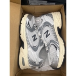 U530ESA NEWBALANCE 530 SILVER METALLIC BLACK DS FB