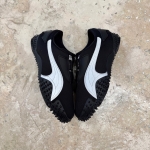 T526CS56 - PUMA MOSTRO BLACK SILVER LN FB - 40,5