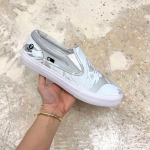 T526CS69 - AAPE X DG SLIP ON WHITE - 42.5