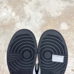 553558045 - 1S LOW NEWTRAL GREY WHITE DS FB - 41