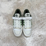 T526CS103 - ADIDAS FORUM 84 LOW WHITE CREW GREEN FB - 43