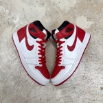 T526JD16 - JORDAN 1 HIGH HERITAGE FB - 42