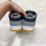 T726DU7 - DUNK SB DARK SMOKE GREY DS FB - 42