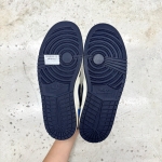 T726JD24 - 1S LOW OG OBSIDIAN DS FB - 44,5