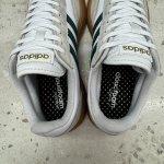 T826CS1 - ADIDAS GRADAS WHITE GREEN GUM - 40