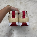 T826CS10 - NIKE GO FLYEASE SAIL GYM RED - 42,5