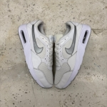 T826AM2 - NIKE AIR MAX SC WHITE SILVER - 44,5
