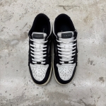 T826CS21 - AMIRI SKEL TOP LOW BLACK WHITE FB - 42