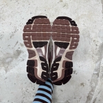 T826CS32 - NIKE VOMERO 5 DUSTED CLAY FB - 40,5