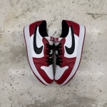 T826JD9 - 1S LOW OG CHICAGO DS FB - 42